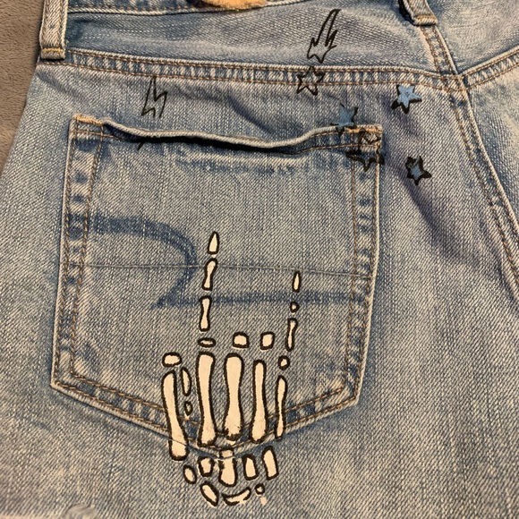 American Eagle Vintage High Rise Shorts size 4 - Picture 6 of 9